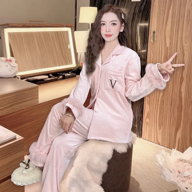 冬季海岛绒睡衣女保暖加厚小香风长袖套装大码宽松秋冬天家居服