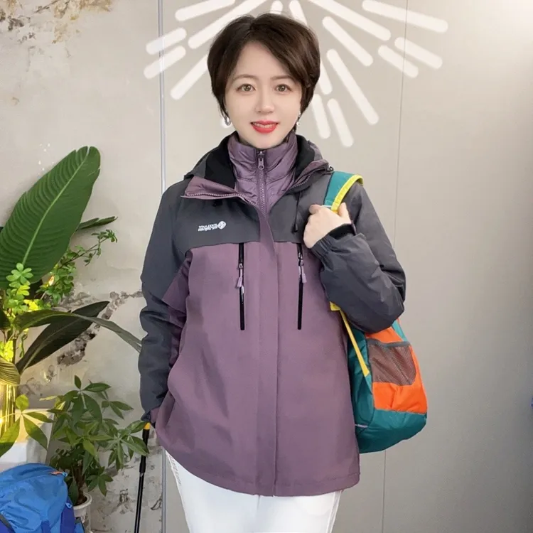 冬季羽绒服冲锋衣女三合一两件套防水防风透气外套石墨烯保暖服女