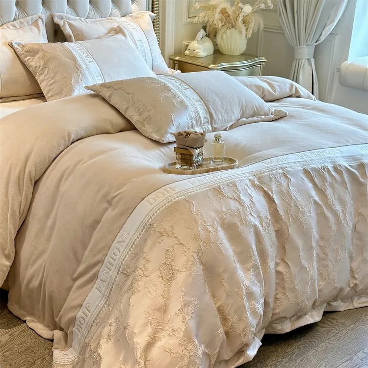轻奢A类磨毛四件套牛奶绒120支加厚浮雕刺绣被套高级感床上用品4