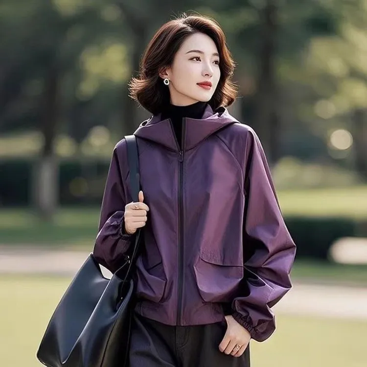 今年流行爆款外套女2026春秋季新款爆款小香风百搭洋气连帽冲锋衣