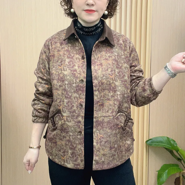 妈妈装流行时尚潮牌女装宽松春秋装外套休闲百搭长袖大码老年潮牌
