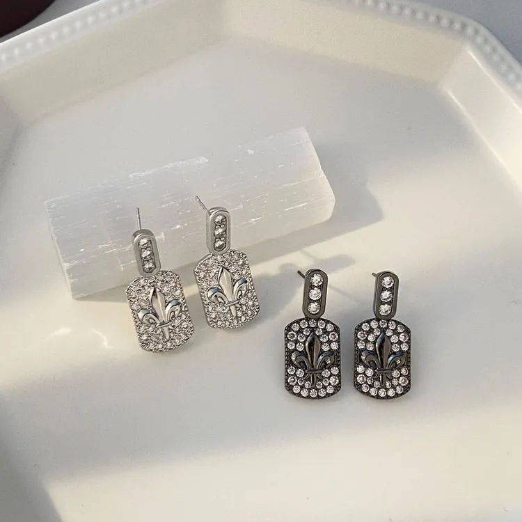 铜合金锆石耳饰 新款时尚高级设计感满锆轻奢重工潮酷耳钉船锚几