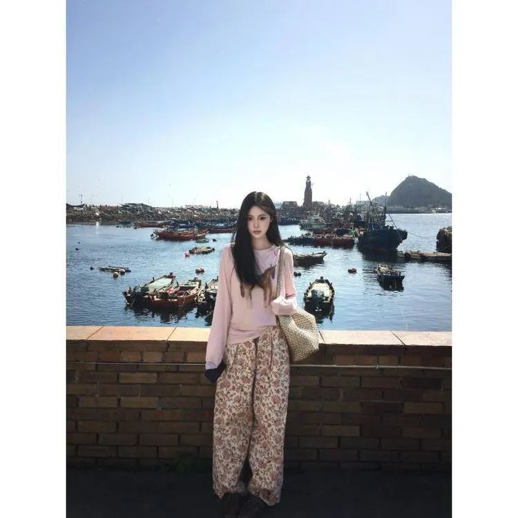 波尔小马 手绘印花装饰线插肩袖T恤女秋冬春秋宽松慵懒风垂感上衣