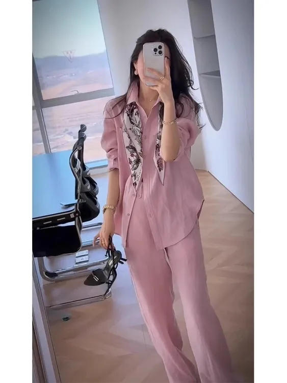 2025超火开春穿搭一整套高级感减龄小香风多巴胺粉色衬衫裤子套装
