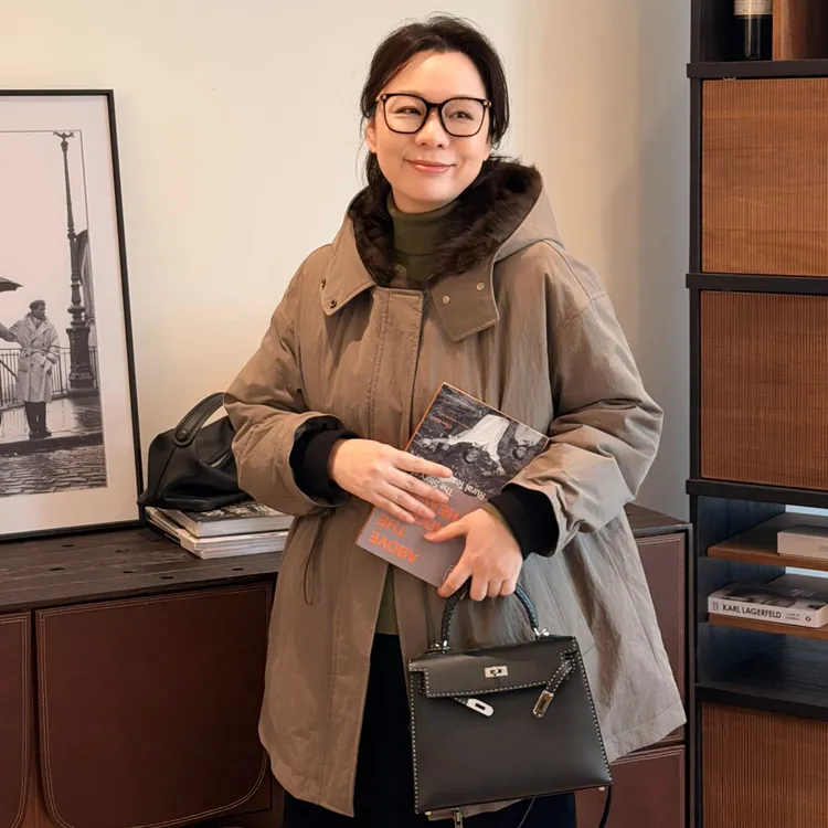 Ms.Qnn“巴黎街拍” 连帽收腰嵿嵿奢保暖鹅绒派克外套 52C1096 Q姐