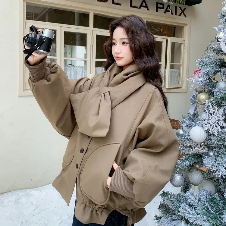 冬日韩系宽松羽绒服配围巾女2025新款设计感小个子大口袋保暖外套