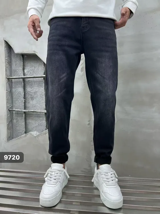 冬季新款深灰色雪尼尔绒小直筒牛仔裤（9720）