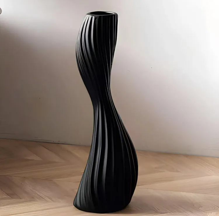 北欧小蛮腰造型仿陶瓷花瓶家居摆件简约高级感花器插花瓶网红摆件