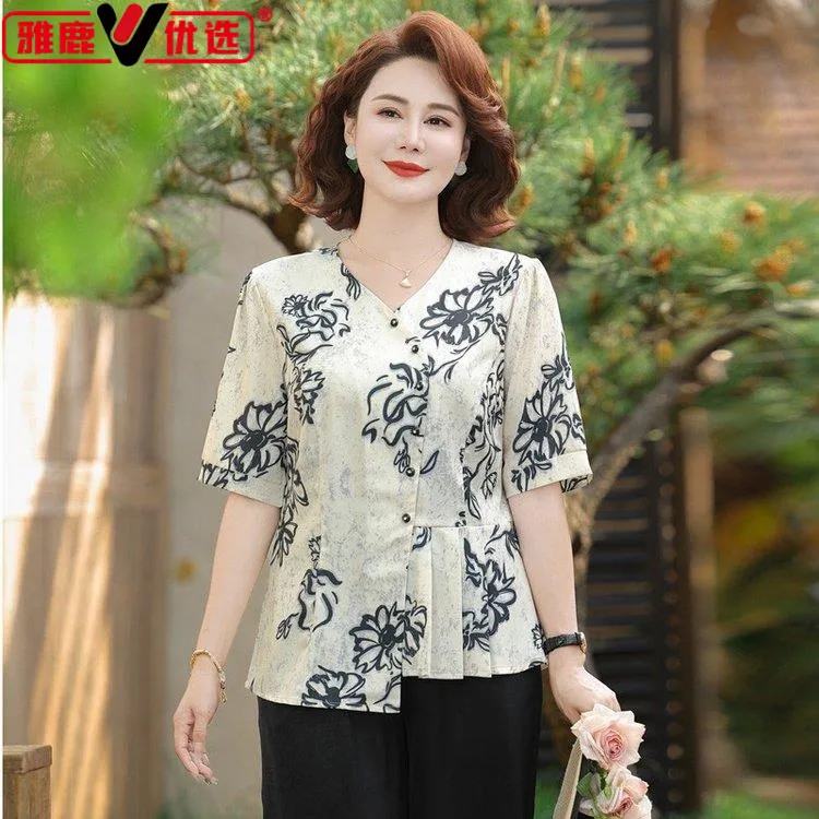 雅鹿优选中老年妈妈装洋气印花V领小衫夏新款气质减龄时尚休闲显