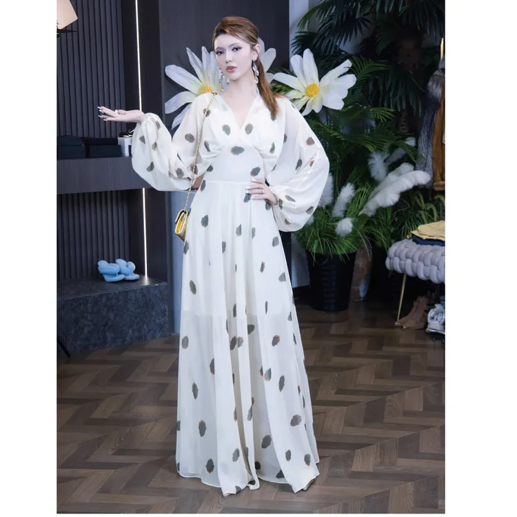 KMDIL时尚珠片波点长款芭比风秋季中长裙连衣裙春夏圆领松紧腰