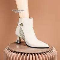 2025年新款欧美小众优雅气质时装靴短靴时尚百搭显瘦女靴尖头3053