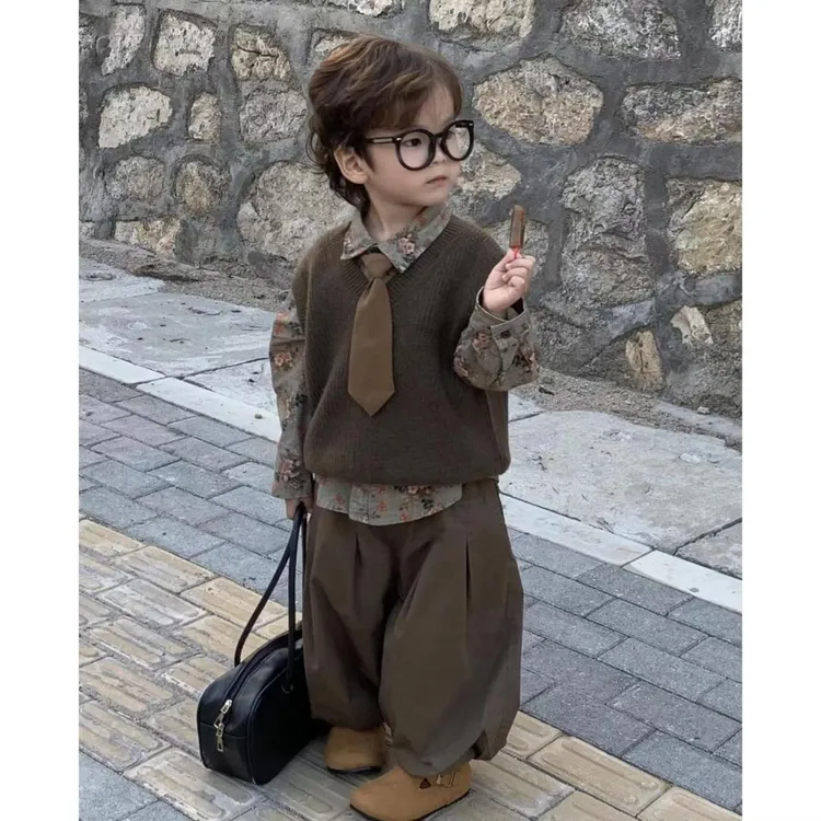 男童套装2025新款韩版春秋长袖衬衫针织马甲洋气灯笼休闲裤三件套