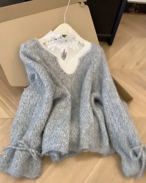 2025年秋冬季新款韩系气质时髦长袖灰色针织衫上衣女别致独特