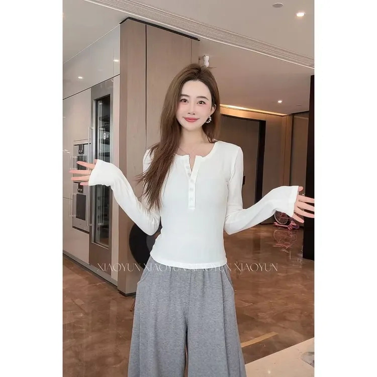 【修身辣妹】 小允姐姐2025新款时尚高级T恤