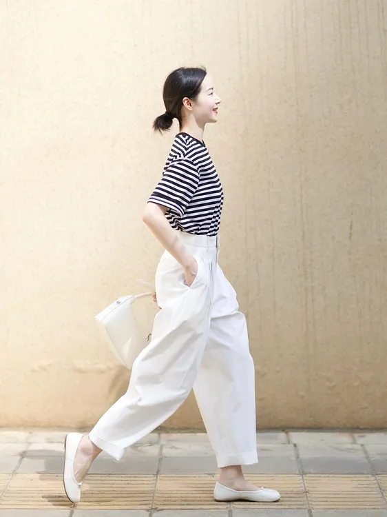 【素境生活】高级感条纹圆领T恤短袖上衣搭配高腰休闲白色长裤套装