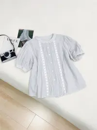 韩版拼接钩花设计衬衫简约减龄衬衣洋气衣服女