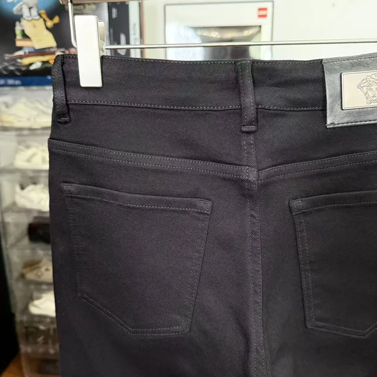 防褪色黑牛-欧货修身小直筒牛仔裤