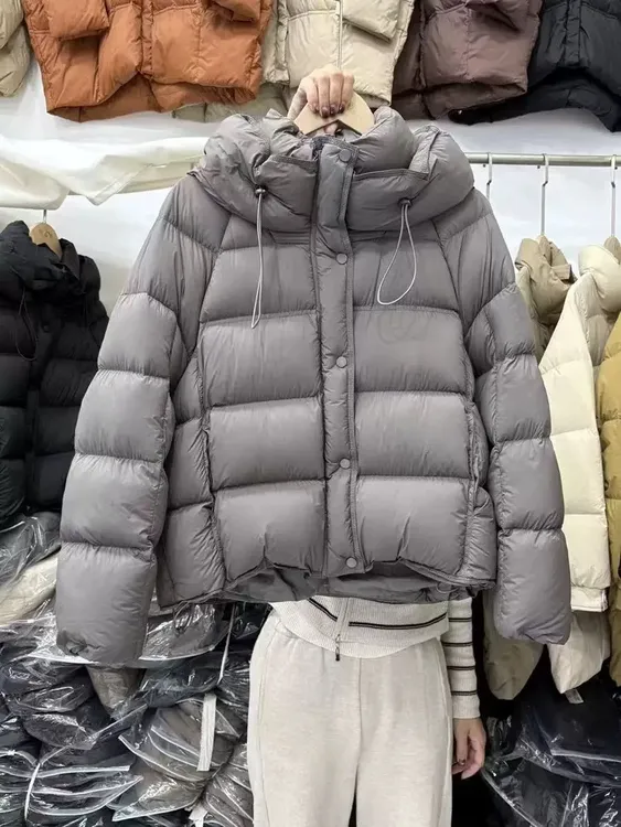 66时尚潮流短款冬季黑色保暖韩版灰色连帽羽绒服女款