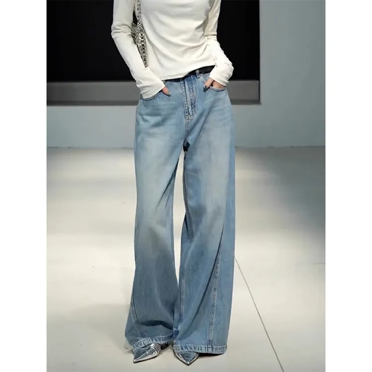 垂坠感休闲浅色直筒阔腿牛仔裤子女装2025新款宽松bf慵懒风松弛感