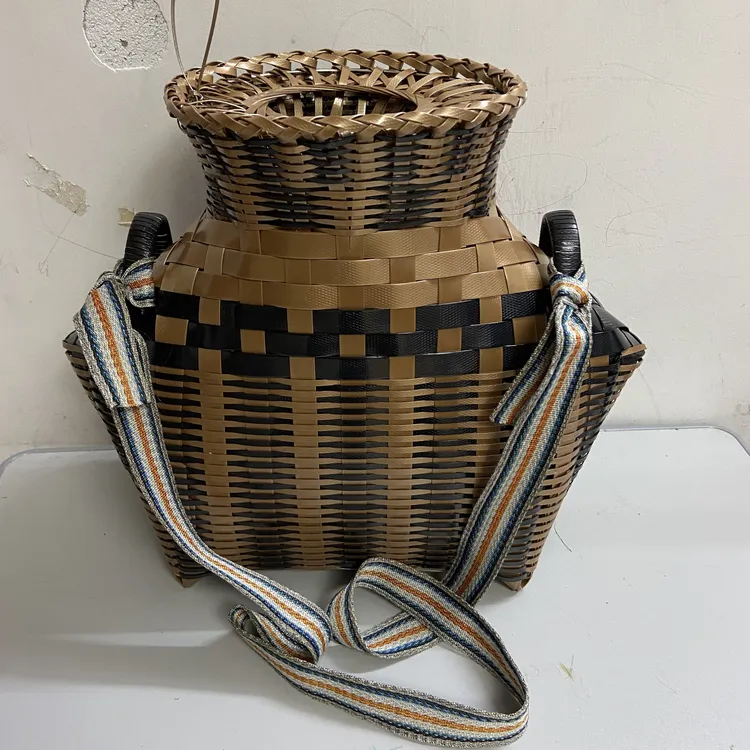 手工编织塑钢带鱼篓实用耐用可用于捕黄鳝采茶插花