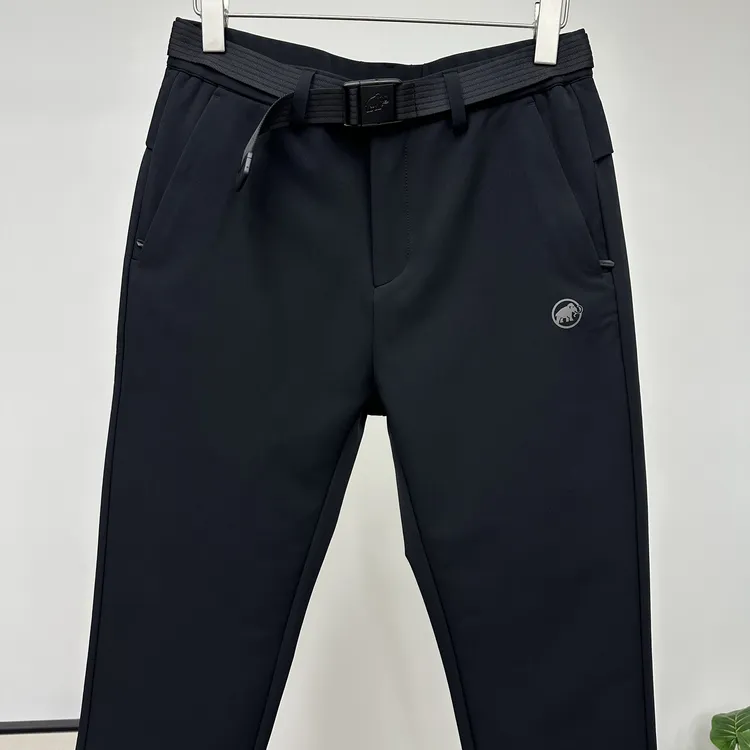 8129秋冬新款防风保暖厚料软壳长裤男时尚腰带印花百搭男士休闲裤