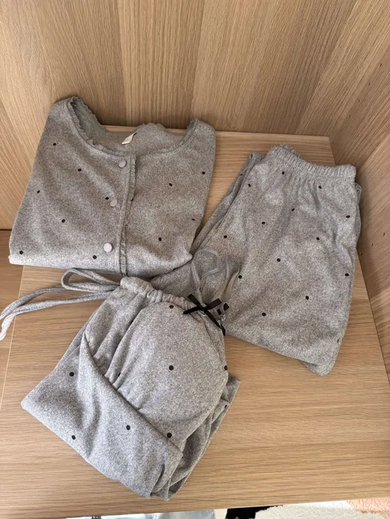 波点三件套睡衣秋冬休闲套装加绒家居服德绒冬季时尚保暖居家加厚