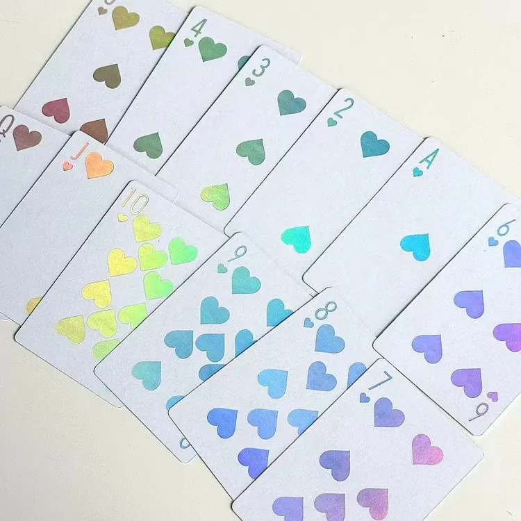 白色限定扑克牌高颜值镭射镭射扑克反光科技宿舍娱乐必备便携