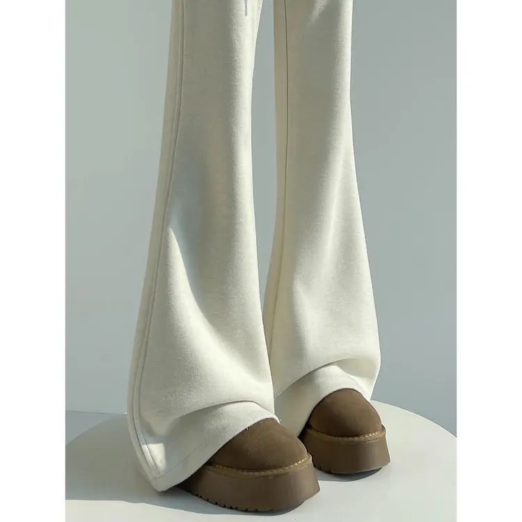 杏色爆款糯米裤女秋冬季高腰窄版微喇叭裤加绒运动卫裤拖地马蹄裤