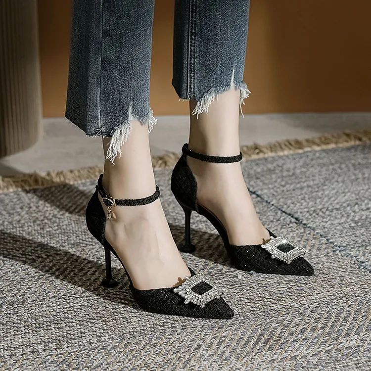 2023新款花布料搭扣尖头细跟高跟鞋女日常通勤百搭中空跟鞋女30码