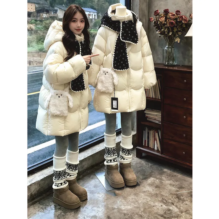 白色中长款羽绒服女2025冬季新款白鸭绒泡芙宽松连帽高充绒量外套
