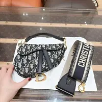 95新 DIOR/迪奥 【定金链接】小号经典蓝色花刺绣马鞍包