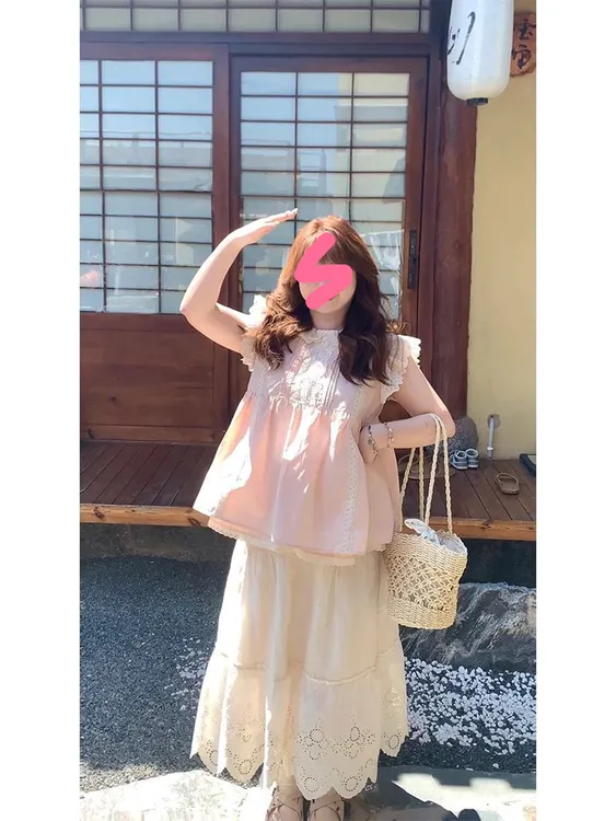 大码粉色娃娃领可爱甜美小飞袖上衣圆领宽松/蕾丝镂空杏色半身裙