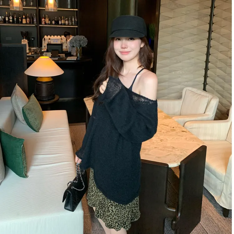 露肩穿搭长袖t恤罩衫女宽松显瘦气质防晒外衫上衣豹纹性感半身裙