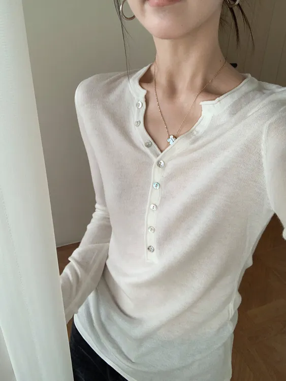 美式灰色亨利领针织衫女秋季老钱风穿搭薄款修身内搭打底长袖上衣