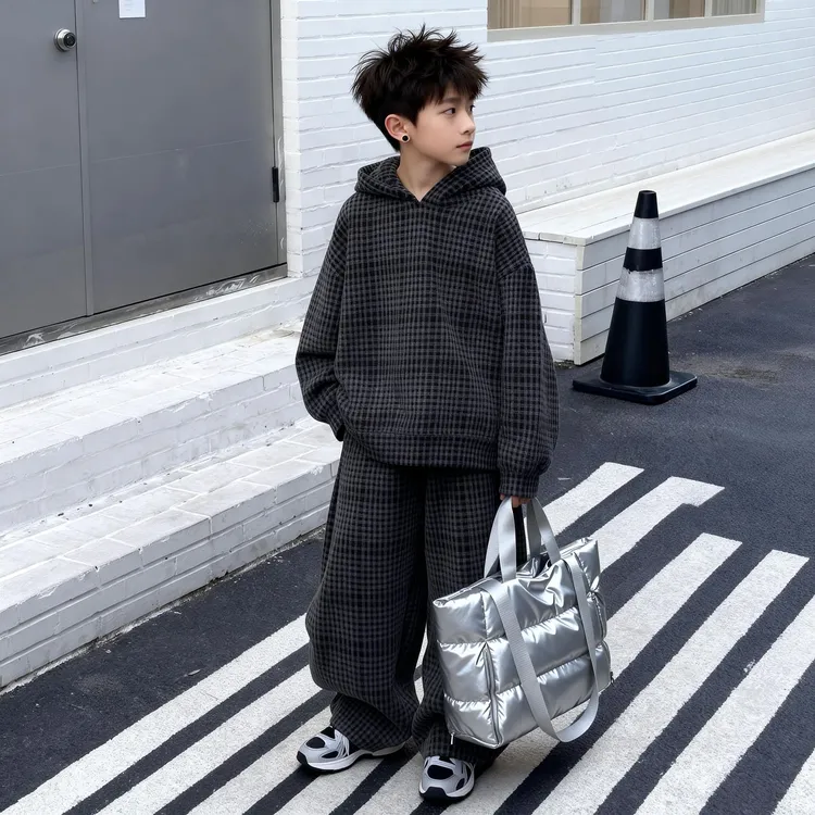 男童秋冬加厚保暖宽松套装2026新款韩版洋气设计感连帽格子两件套