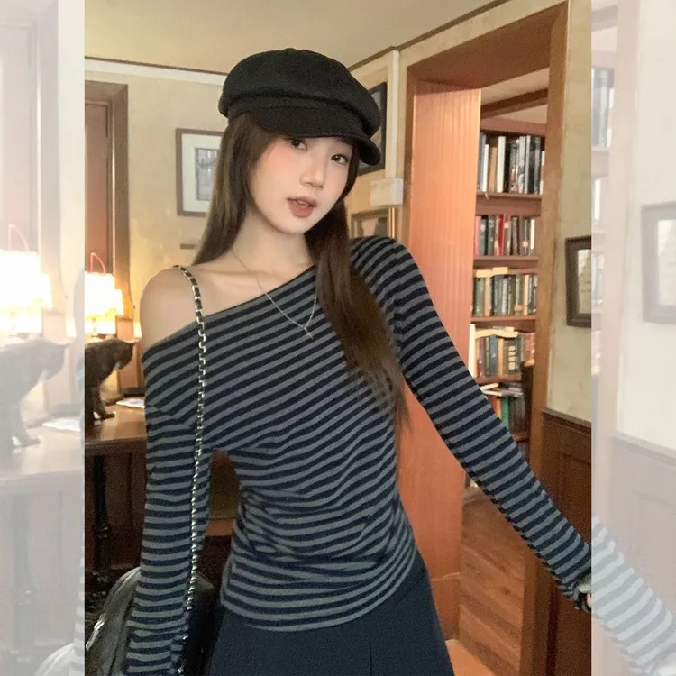 一字肩条纹打底衫长袖T恤女春秋新款修身显瘦韩系露锁骨斜肩上衣