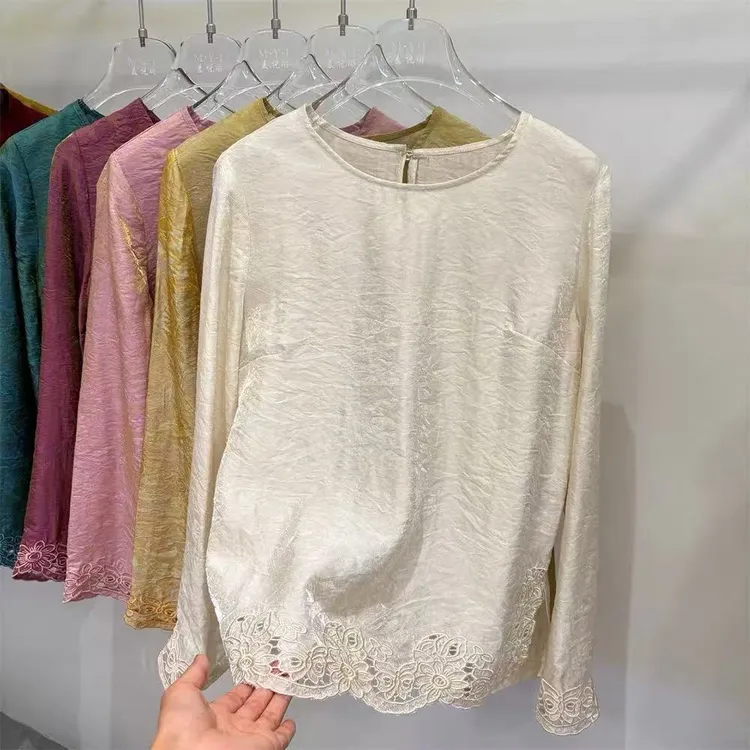 新中式重工刺绣浮光锦圆领气质显瘦百搭打底衫女