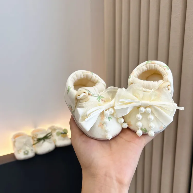 女宝宝鞋子春秋季单鞋软底婴儿鞋0-1岁蝴蝶结棉步前鞋室内布鞋