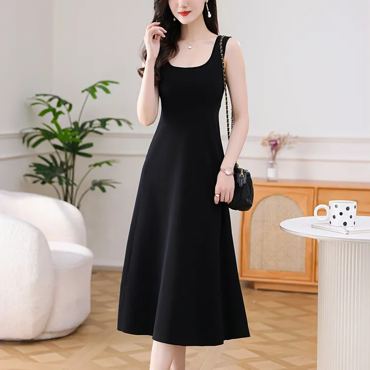 修身显瘦连衣裙轻奢高级感夏装吊带背带裙长款过膝A字冰丝背心裙