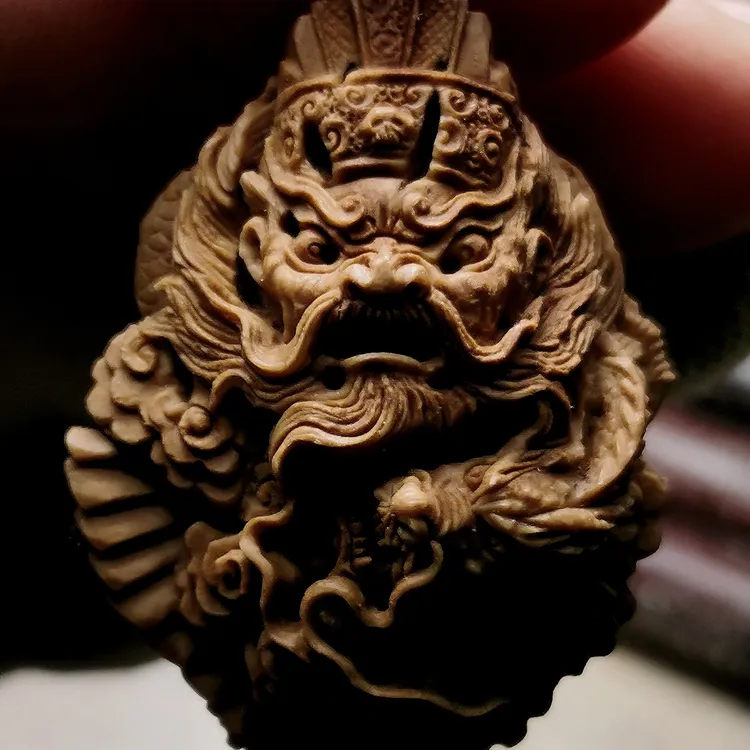 永莲蜜桃核纯手工雕刻  破煞 钟馗苍龙双元素结合 ，镇邪破煞护佑