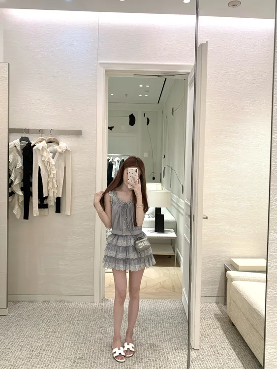 2025夏季新款小清新清纯欲系甜美夏日蕾丝花边无袖上衣+裙裤套组