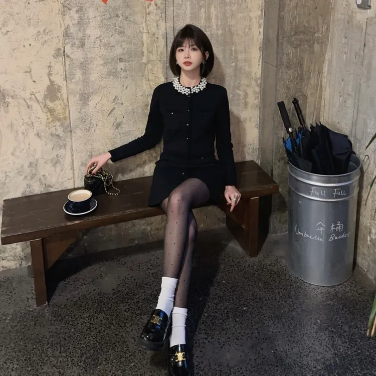高腰显瘦设计感百搭两件套小香风套装女法式钉珠针织开衫2025新款