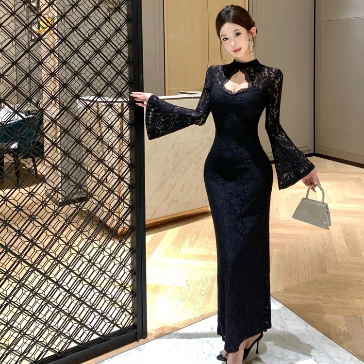 法式名媛气质镂空纯欲性感蕾丝长袖连衣裙女秋季新款收腰显瘦长裙
