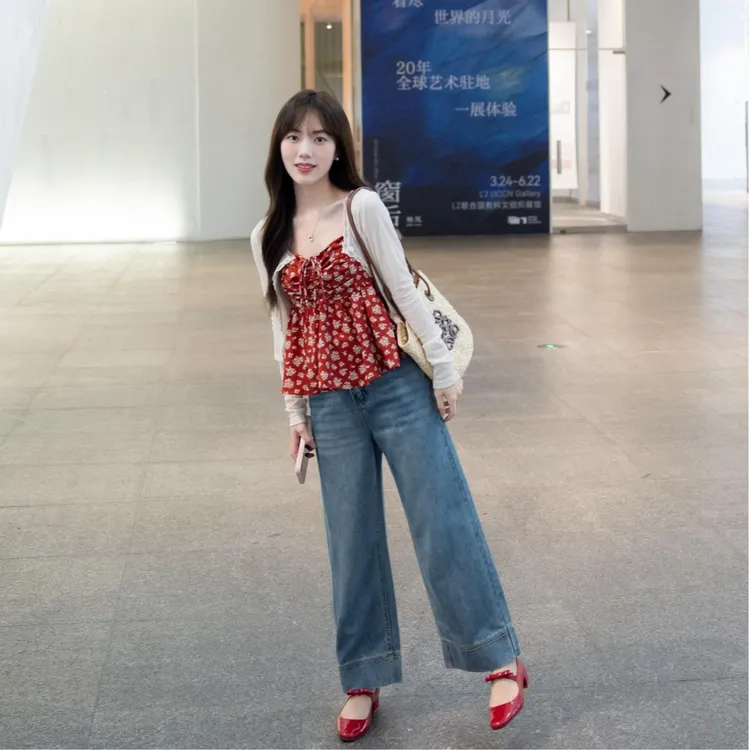 2025夏季气质网红洋气炸街女装高级感吊带开衫上衣设计感百搭裤子