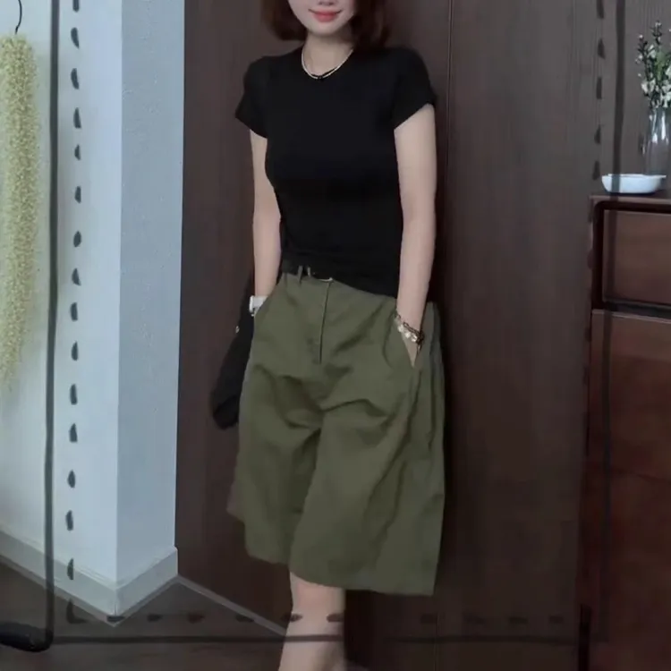 时尚洋气百搭新款简约圆领短袖上衣女装