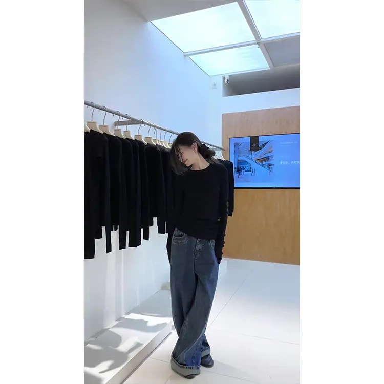 韩系高级感秋季新款黑色露背修身显瘦上衣宽松牛仔裤子两件套装潮