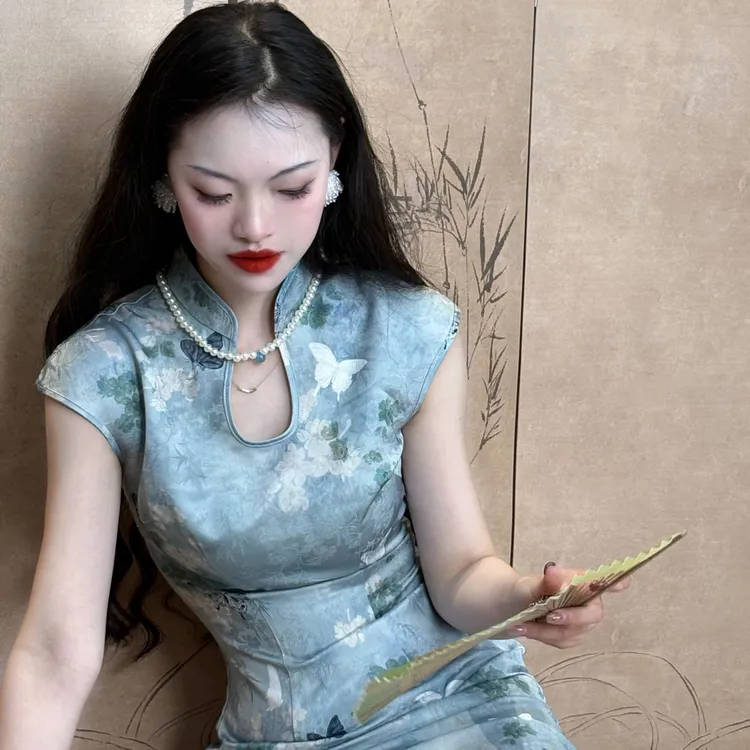 LHMknk1画报夫人原创自制改良贝壳袖新中式国风蓝色旗袍 水蓝色梦