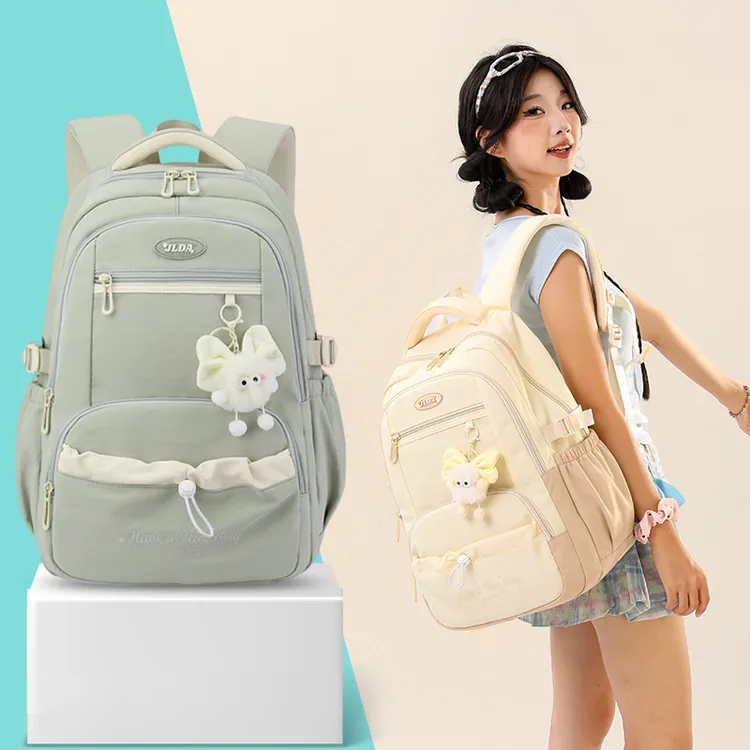 书包初中生女2025新款时尚双肩包小学生4-6年级轻便减负通勤背包