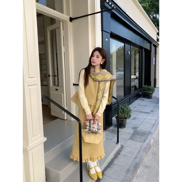 【黄油奶酪】9977 冬季圆领拼接花苞背心毛呢叠穿马甲+半身裙两件套