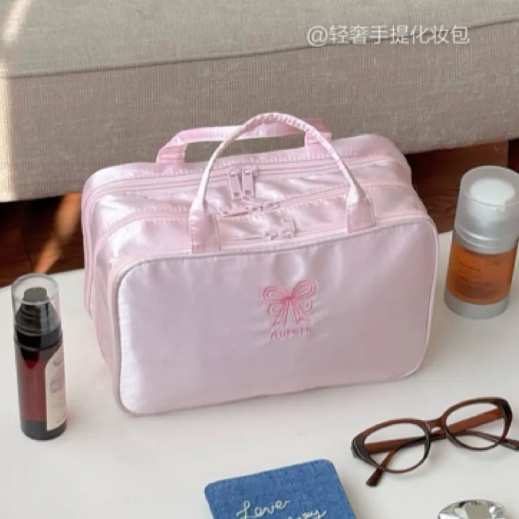 可爱简约大容量多层多功能便携手提旅行外出化妆洗漱收纳包
